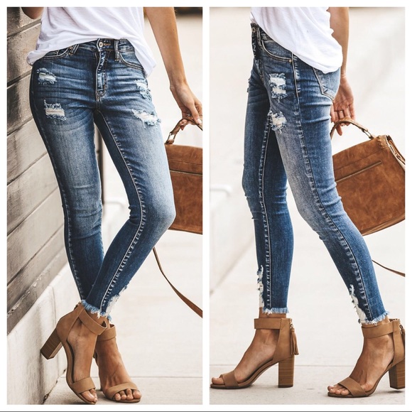 1 LEFT SALE‼️Riley Distressed Skinnies - Picture 6 of 8